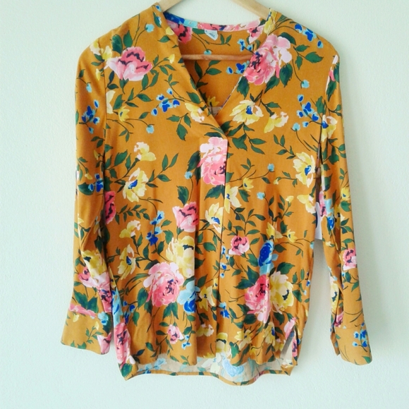 Old Navy Tops - OLD NAVY Long Sleeve Daisy Yellow Floral Top XS